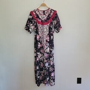 R M Hawaiian Muumuu Maxi Dress Floral Short Sleeve Scoopneck Lounge Tropical